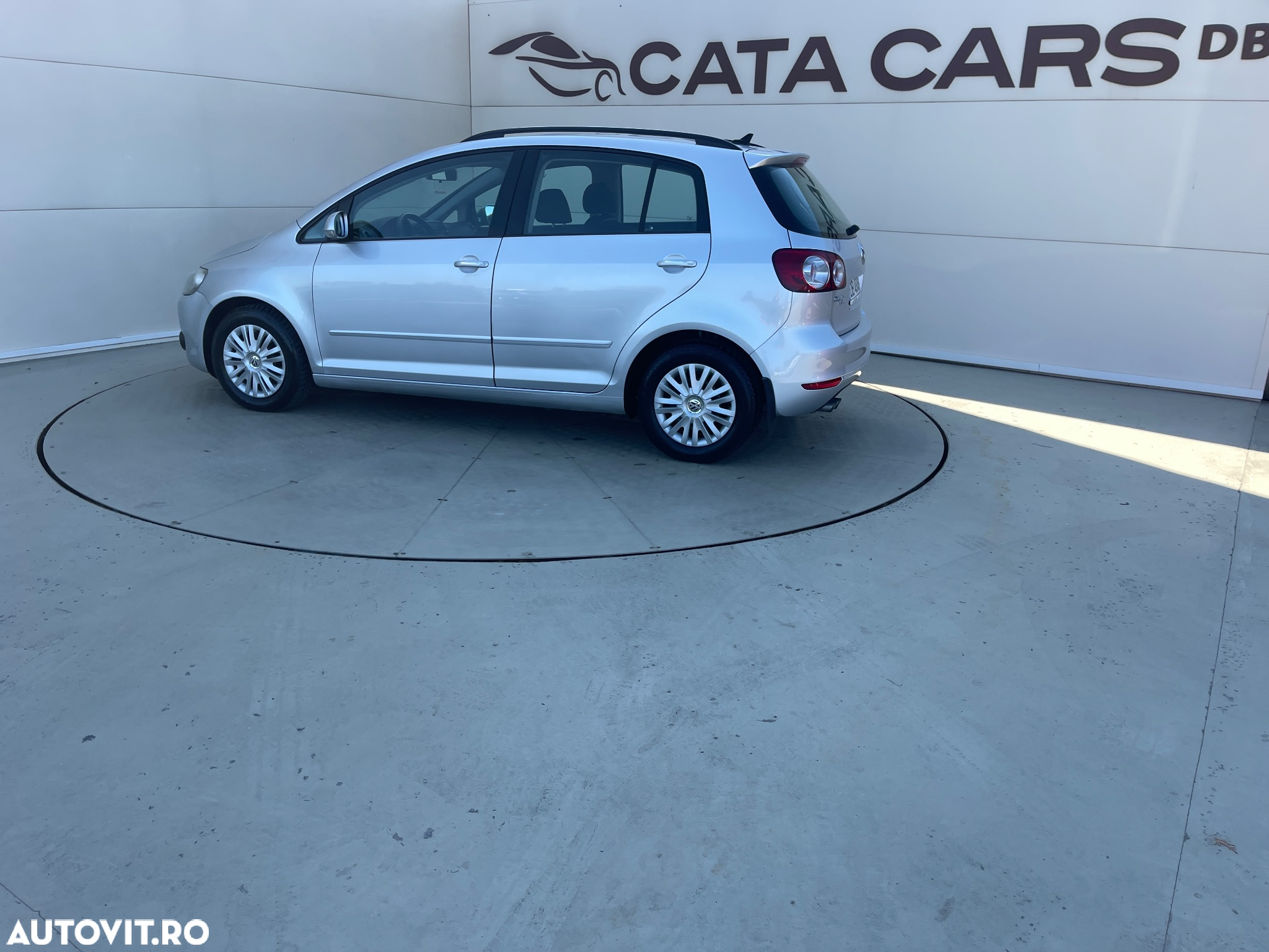 Volkswagen Golf Plus 2.0 TDI Comfortline - 10