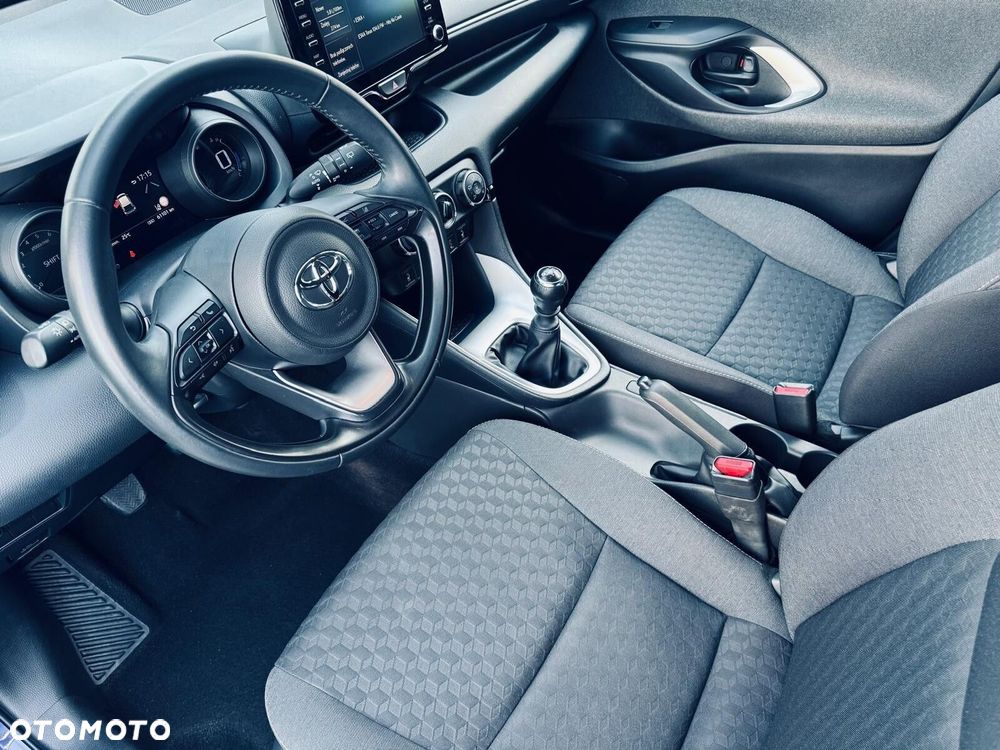 Toyota Yaris 1.5 Comfort - 11
