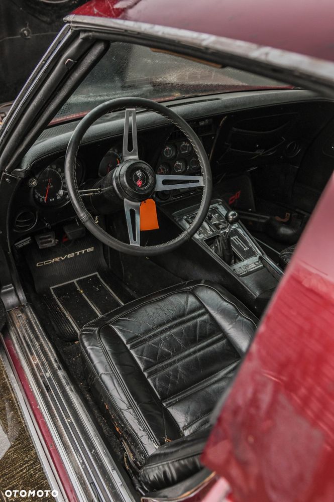Chevrolet Corvette - 14