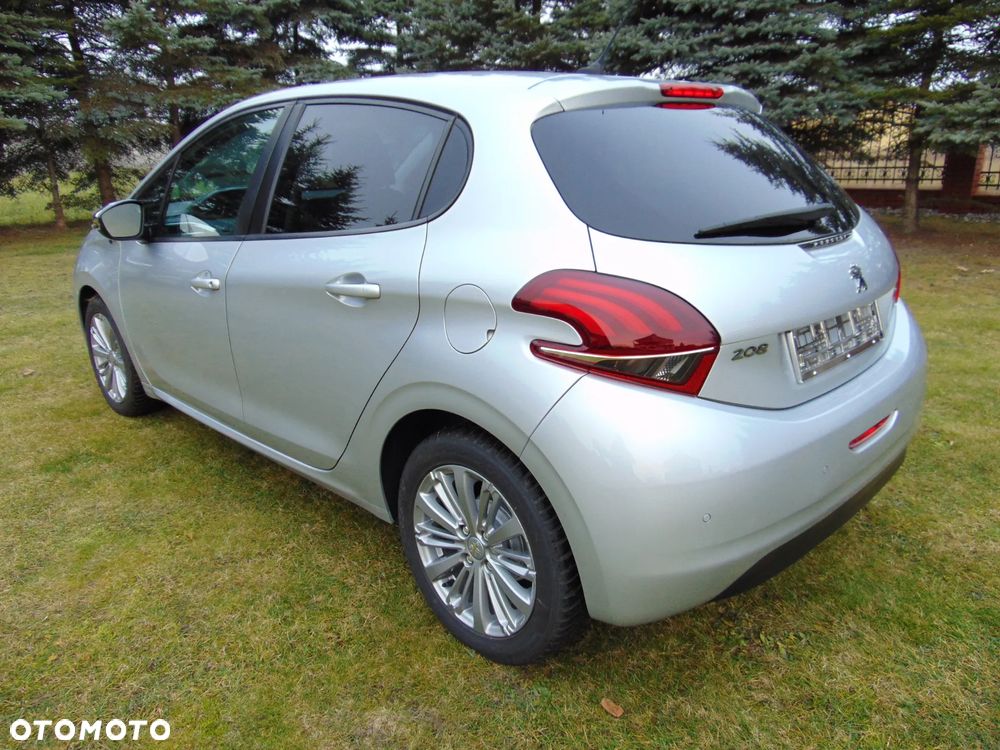 Peugeot 208 82 PureTech Style - 7