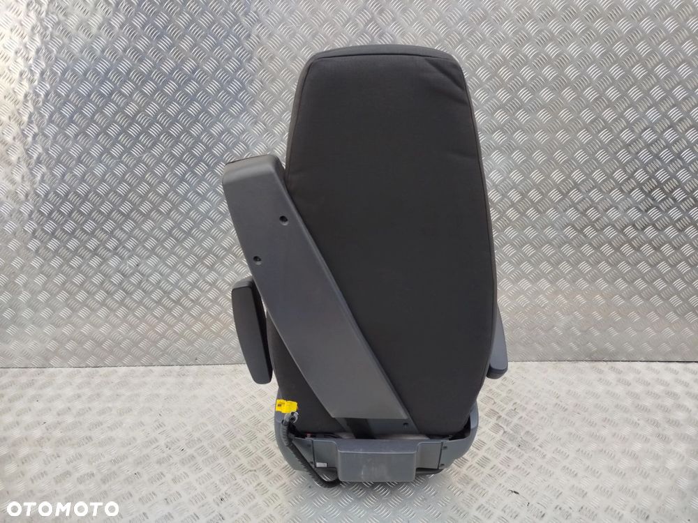 FOTEL KIEROWCY SCANIA STREAMLINE - 4