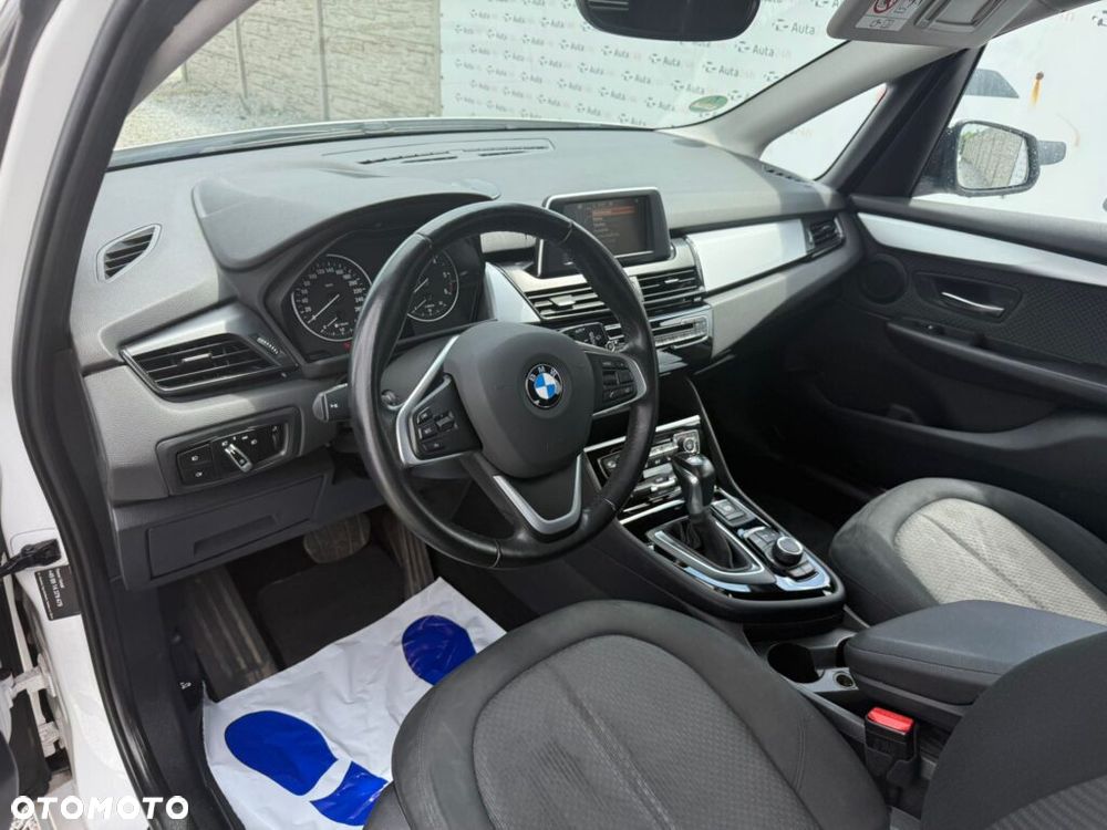 BMW Seria 2 218d Advantage - 12