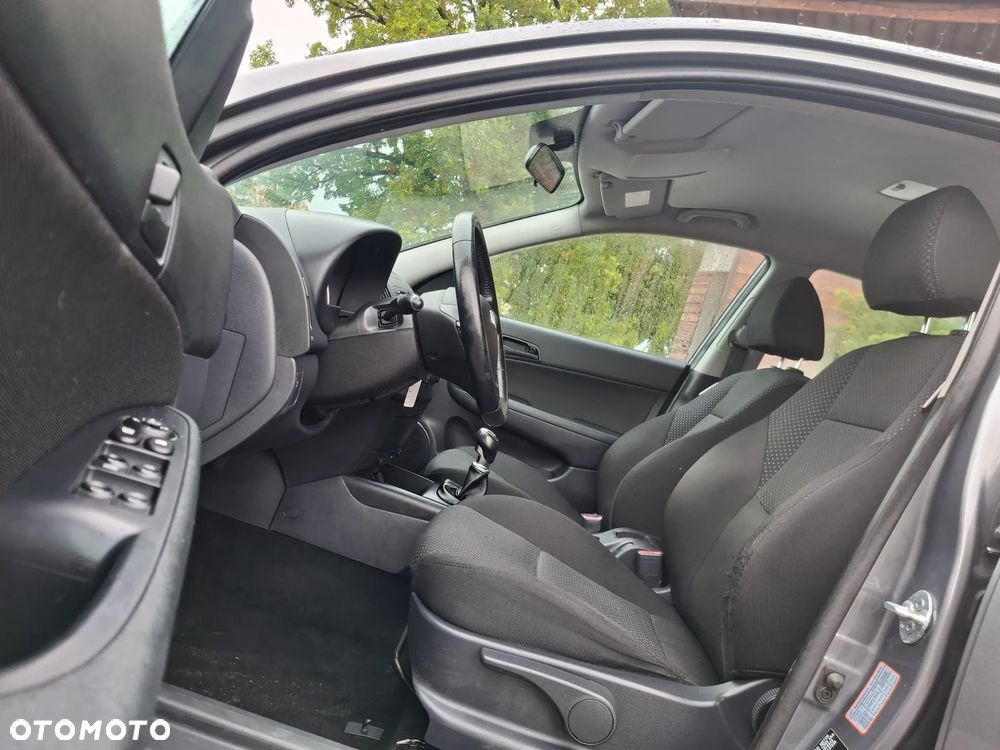 Hyundai i30 1.6 CRDi Comfort - 23