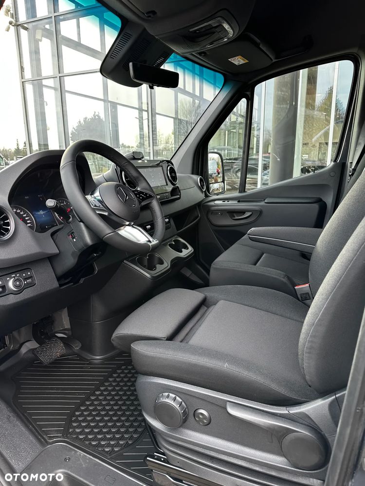 Mercedes-Benz Sprinter 319 CDI Furgon 3665 mm L2H2 - 17