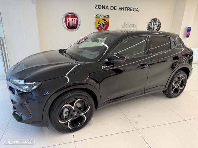 Alfa Romeo Junior 1.2 Q4 eDCT6 - 2
