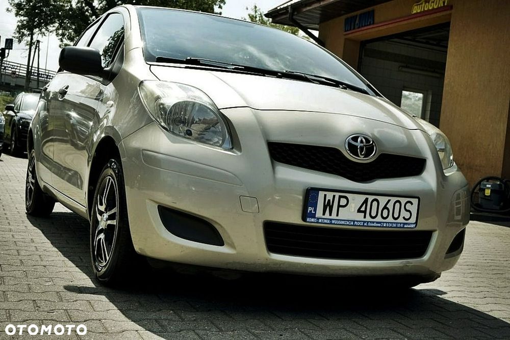 Toyota Yaris - 2