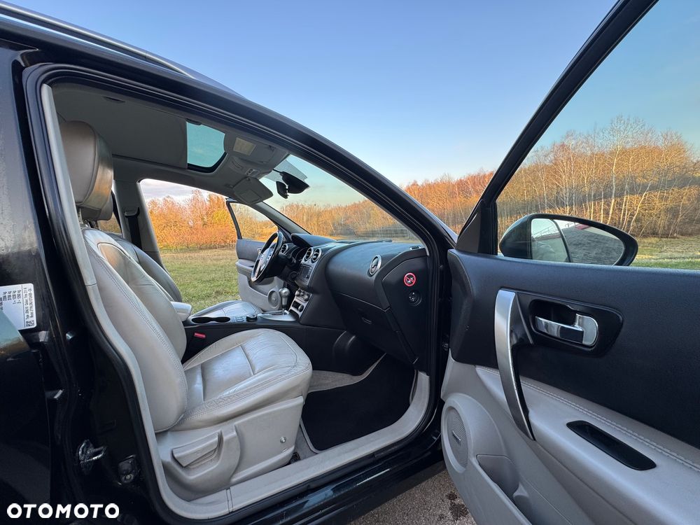 Nissan Qashqai+2 - 24