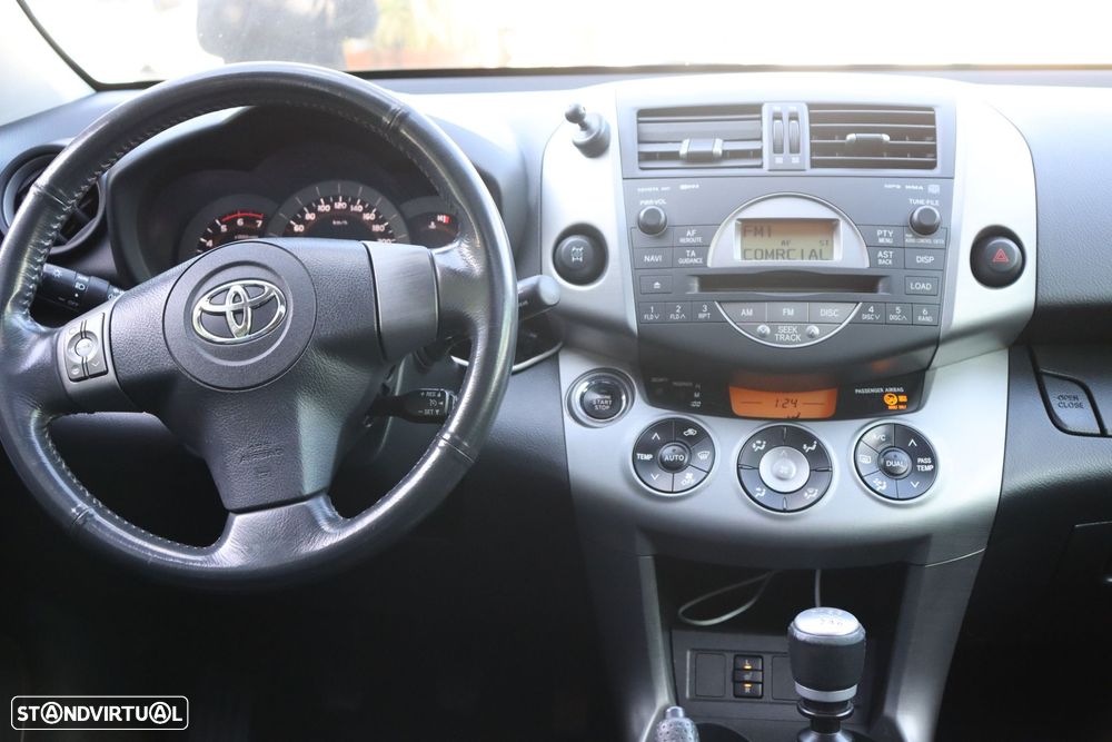 Toyota RAV4 2.2 D-4D X - 10