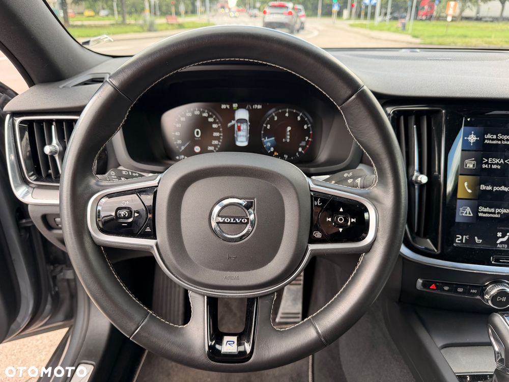 Volvo S60 T4 R-Design - 24