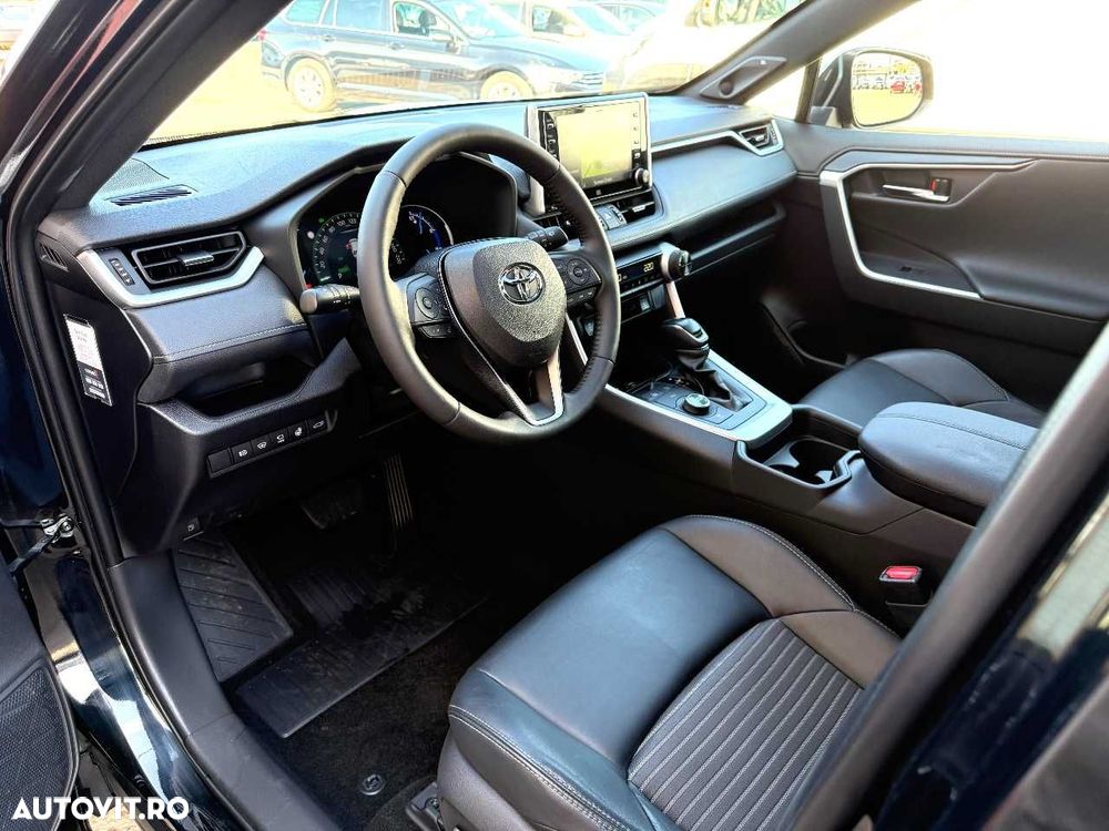 Toyota RAV4 - 16