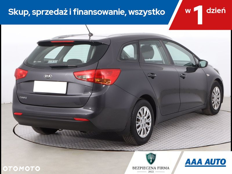 Kia Ceed - 6
