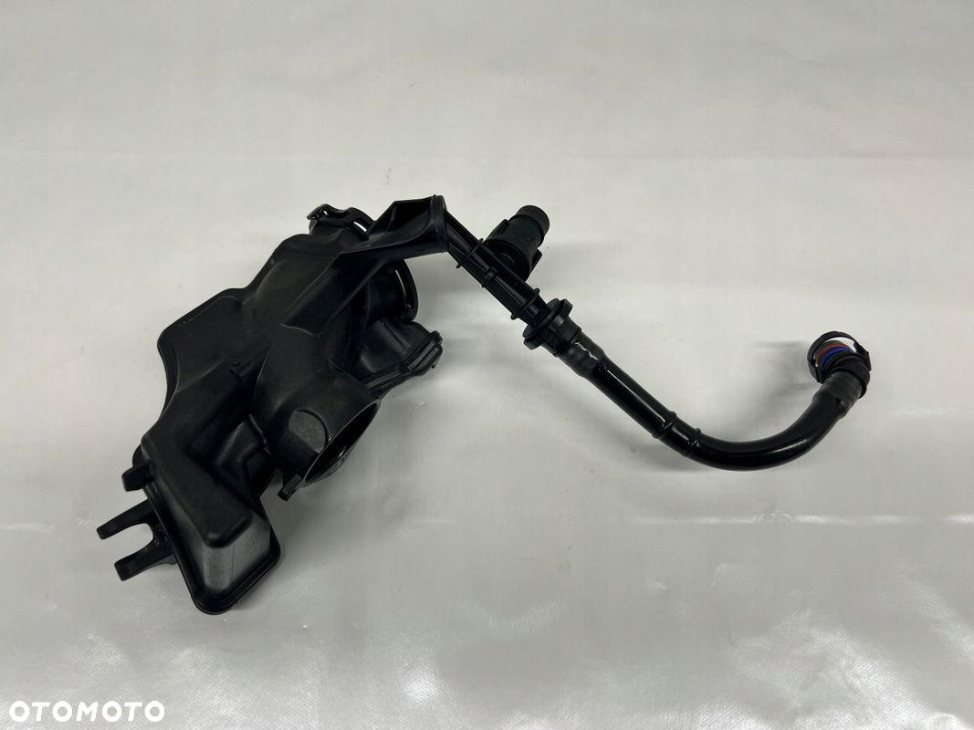 Audi A1 8X 1.0 TSI rura powietrza turbiny 04C129654A - 2