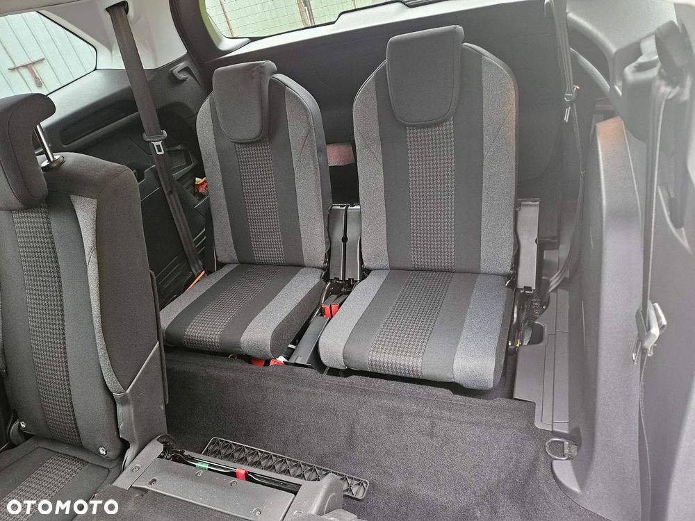 Peugeot 5008 - 14