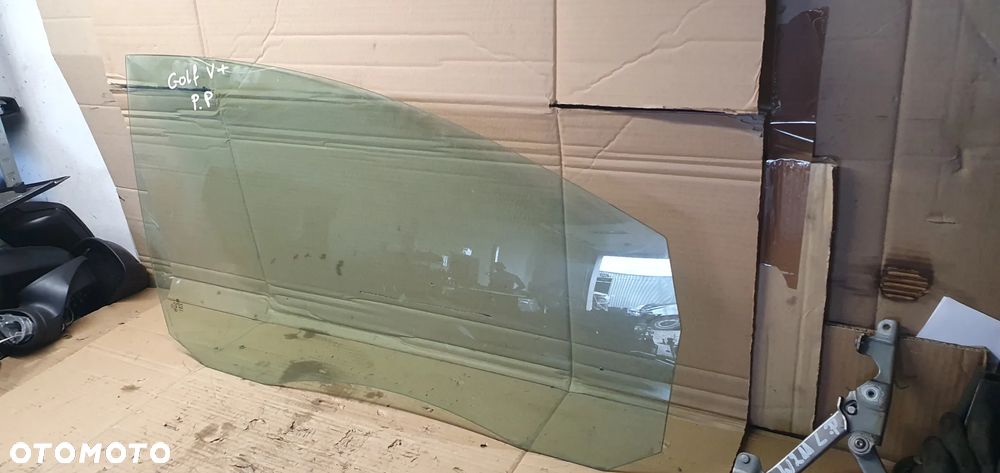 Szyba prawy przód przednia prawa VW Golf V Plus AS2 05r - 3