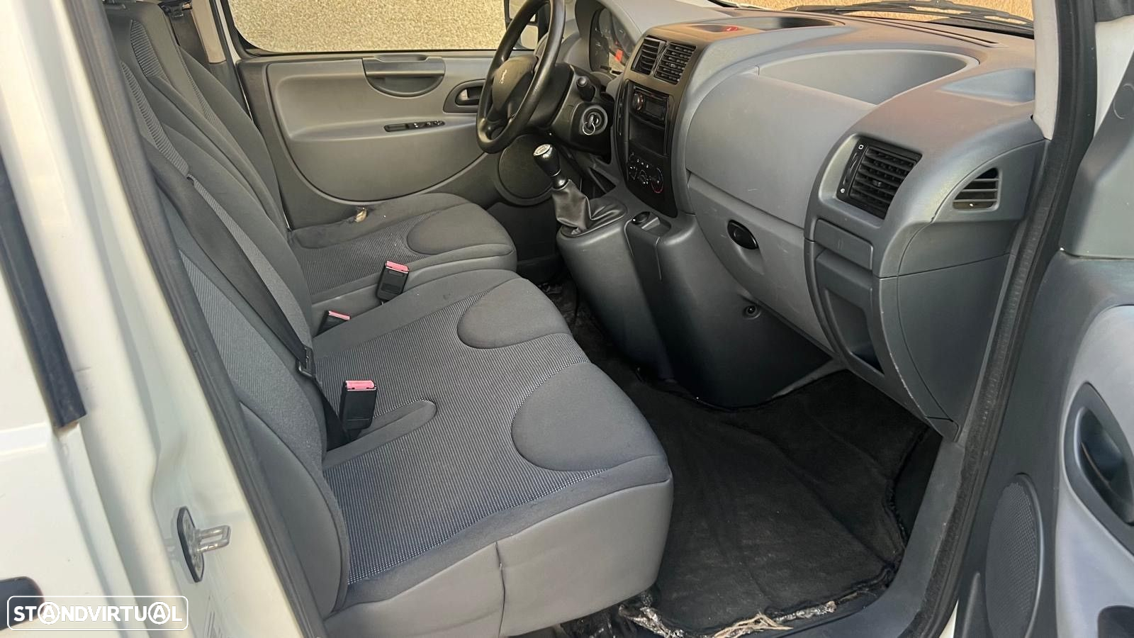 Peugeot Expert - 8