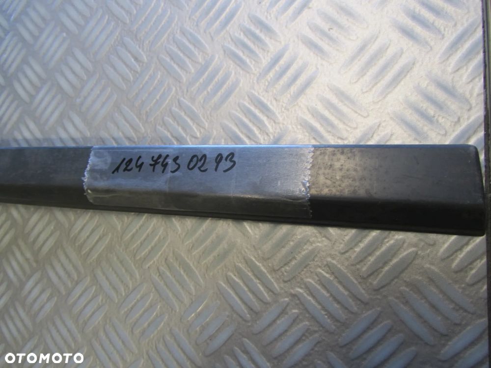 listwa 1247430293 - 3
