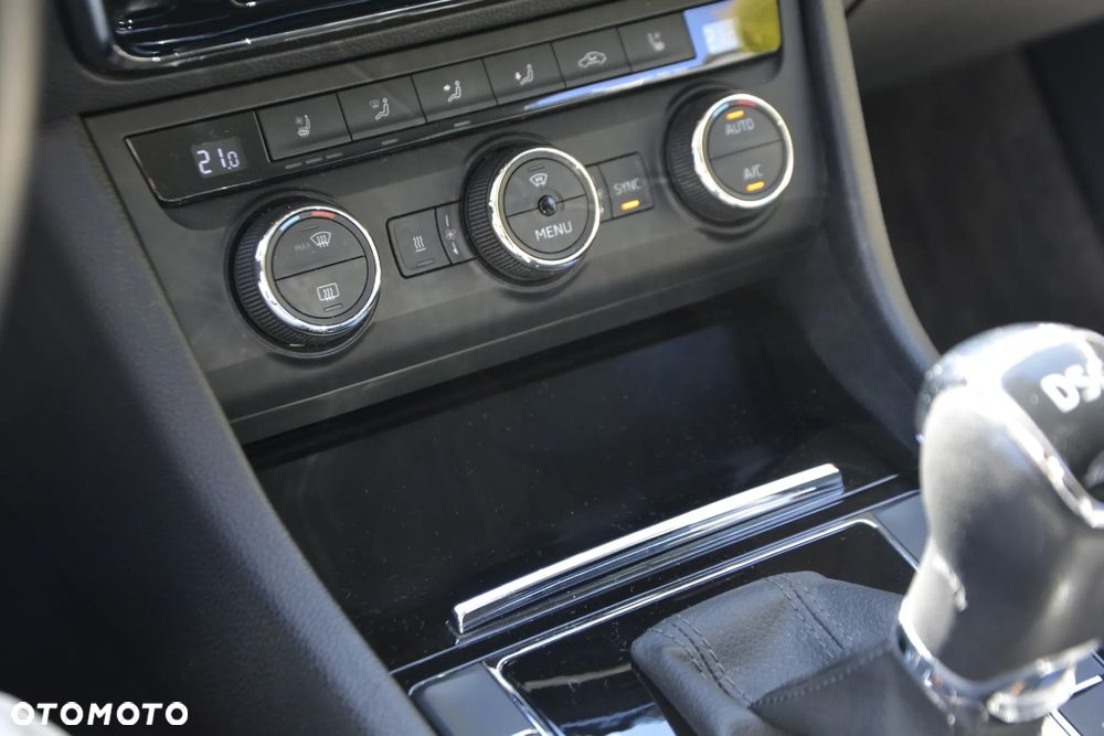 Skoda Superb 2.0 TSI 4x4 L&K DSG - 23