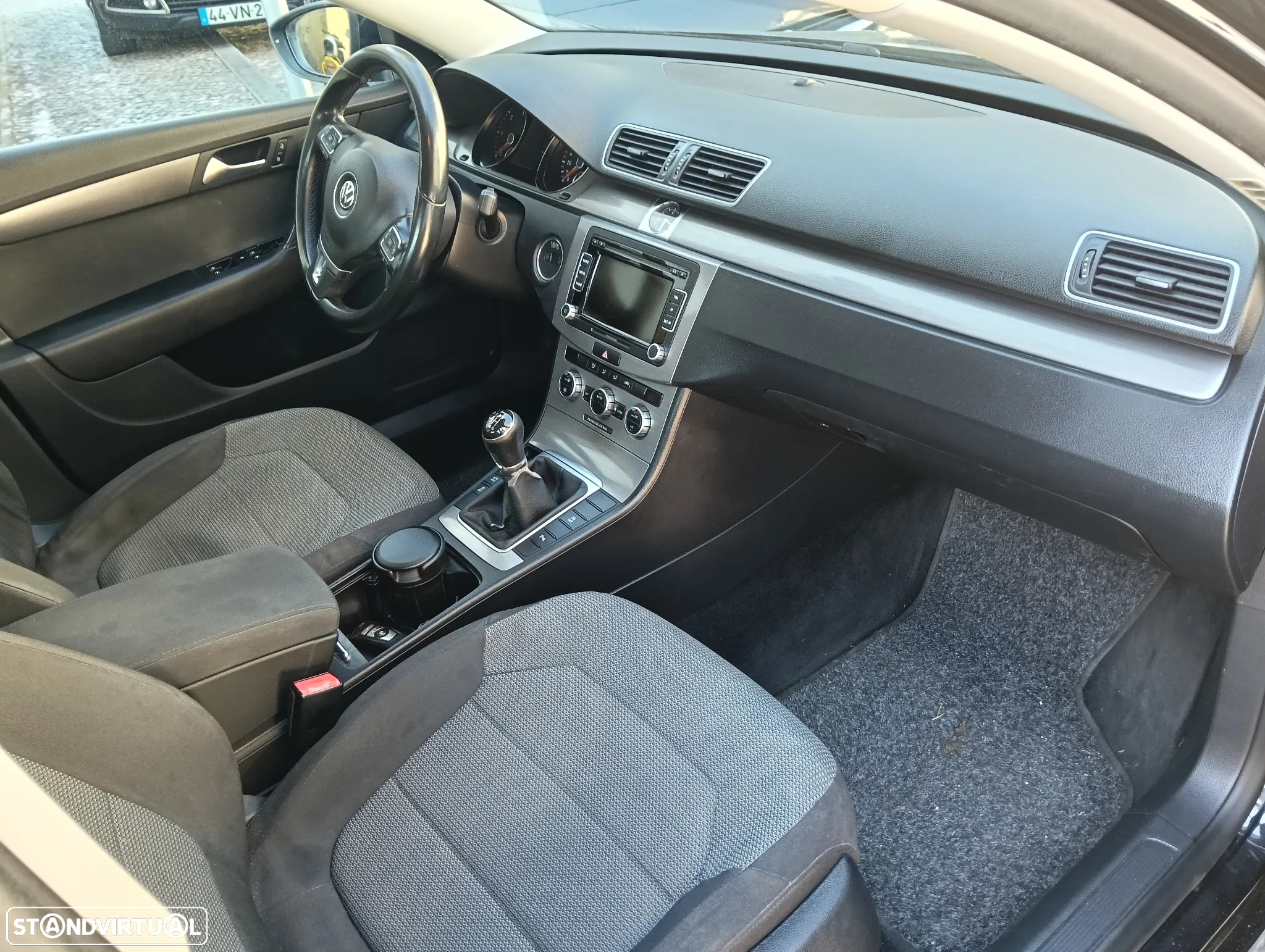 VW Passat 1.6 TDI BlueMotion - 21