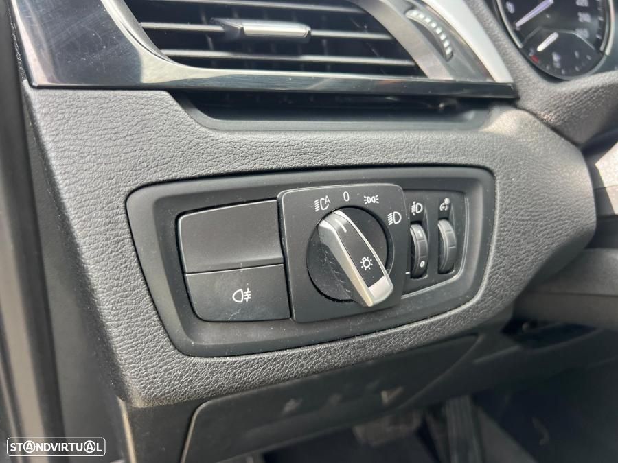 BMW X1 25 e xDrive Corporate Edition - 11