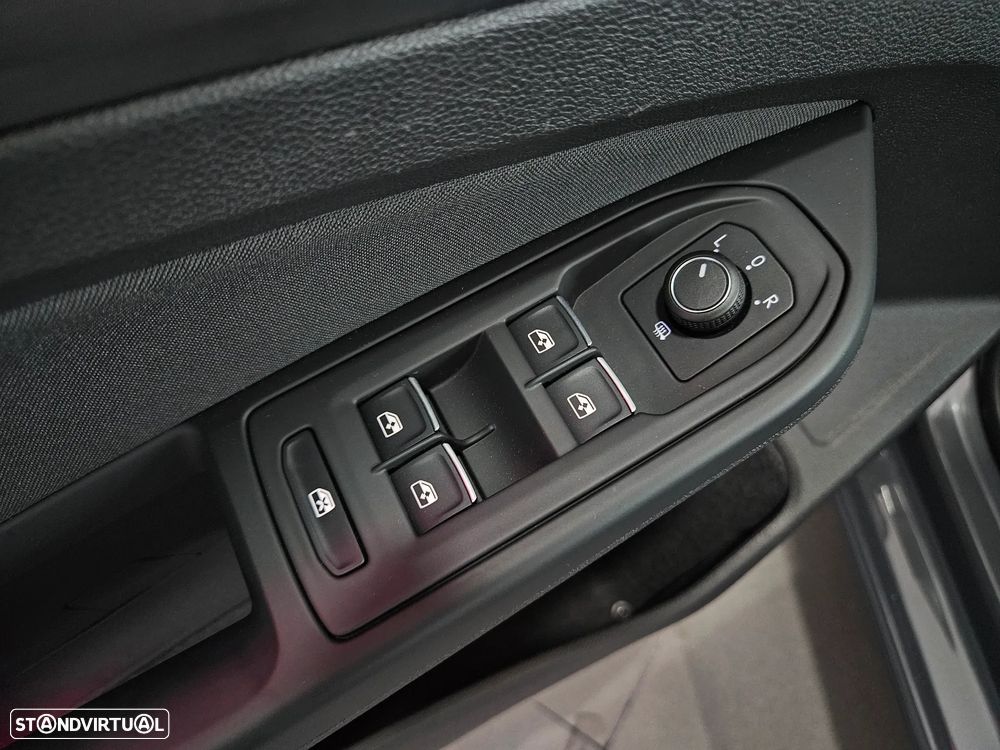 VW Golf 1.5 TSI Stream - 24