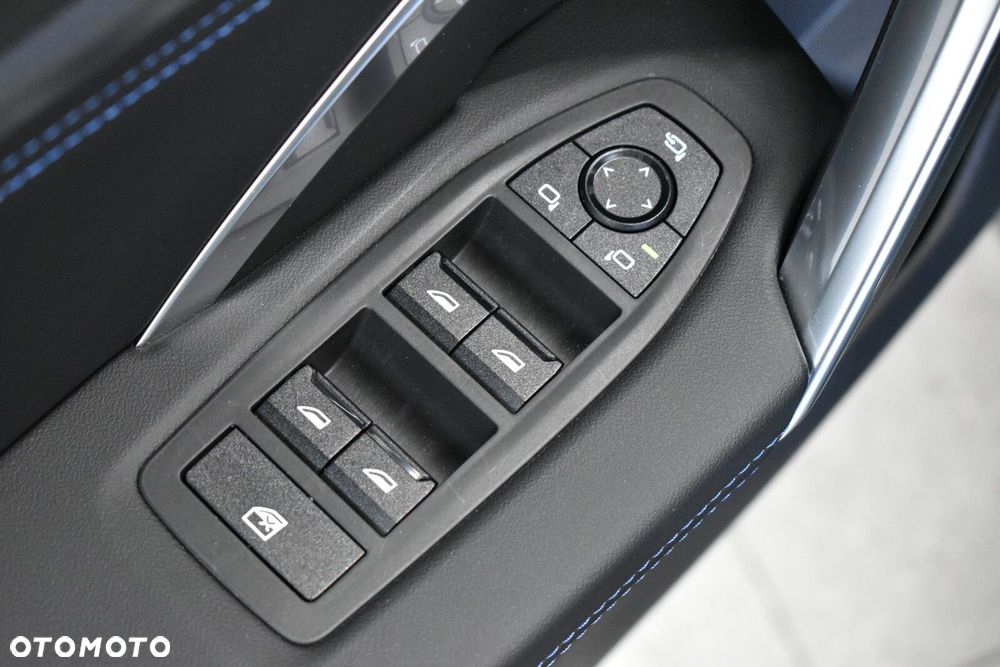 BMW X1 - 8
