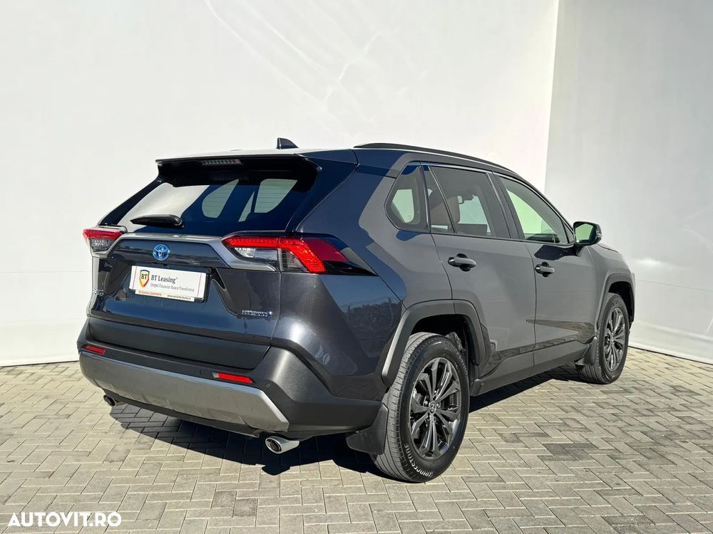 Toyota RAV4 - 3