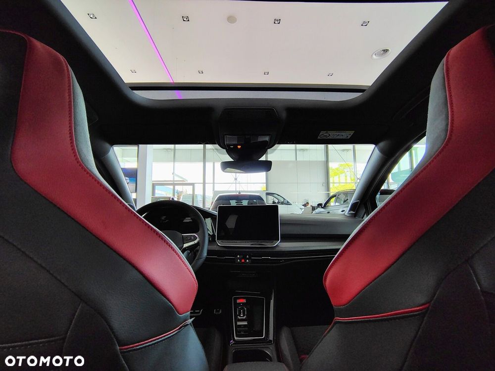 Volkswagen Golf - 29