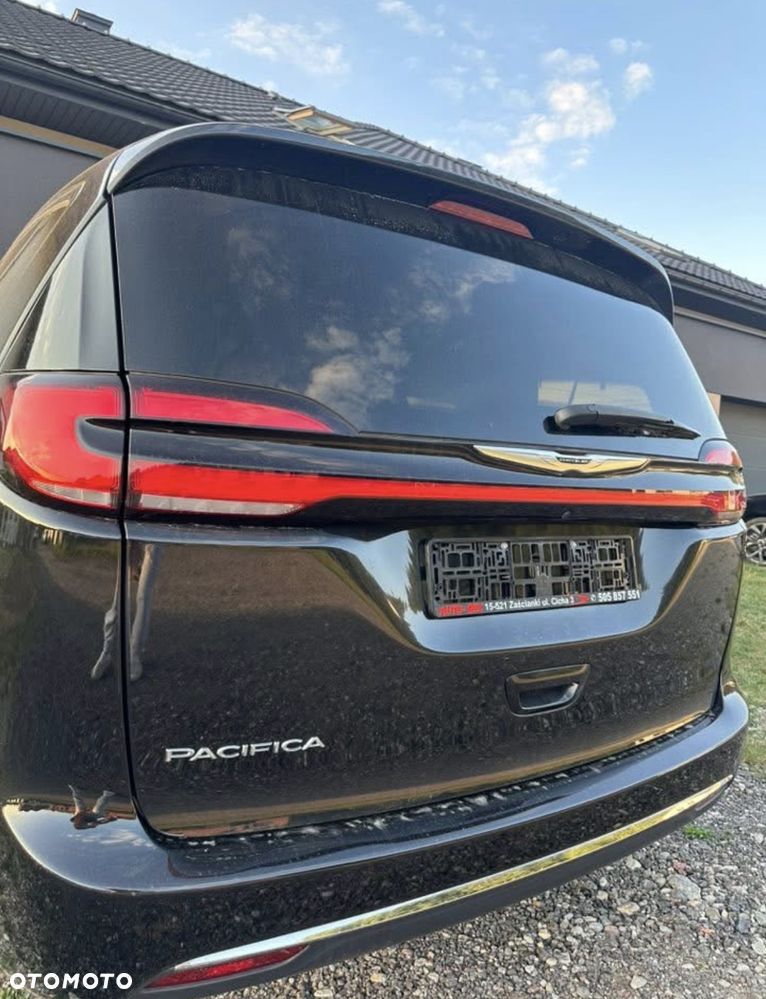 Chrysler Pacifica - 3