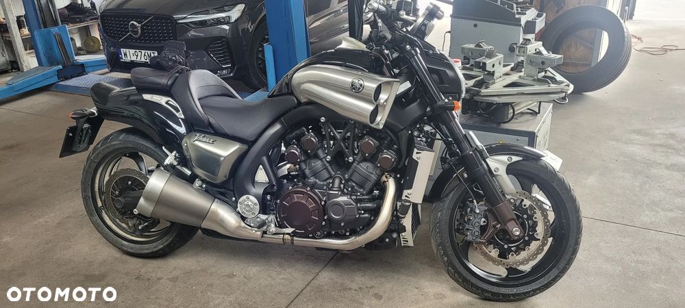 Yamaha V-MAX - 2