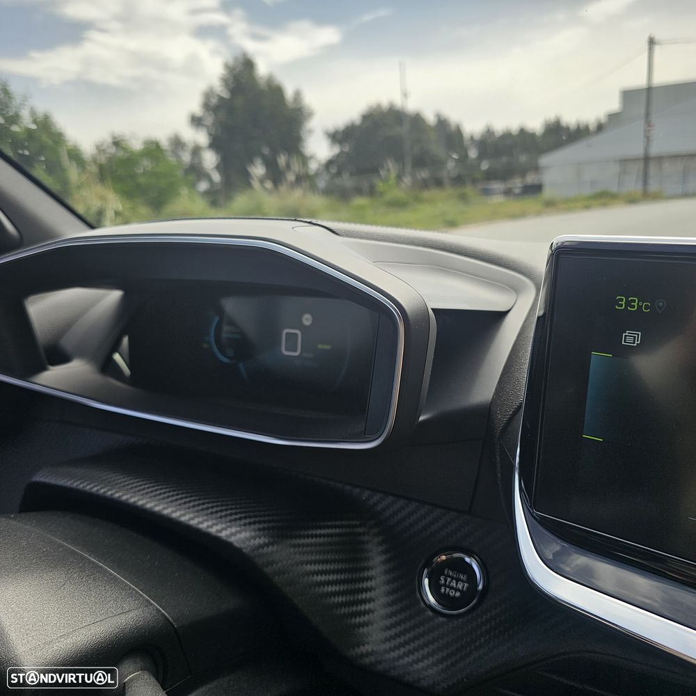 Peugeot e-2008 50 kWh GT - 10