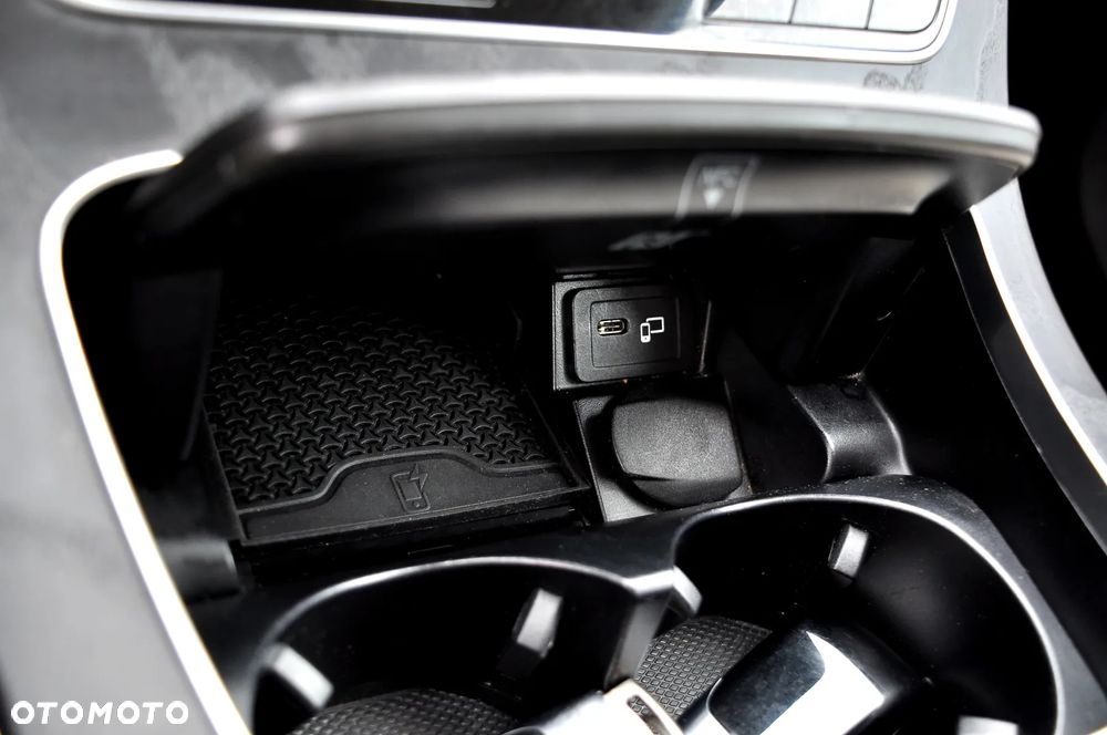 Mercedes-Benz Klasa E 200 9G-TRONIC Avantgarde - 25