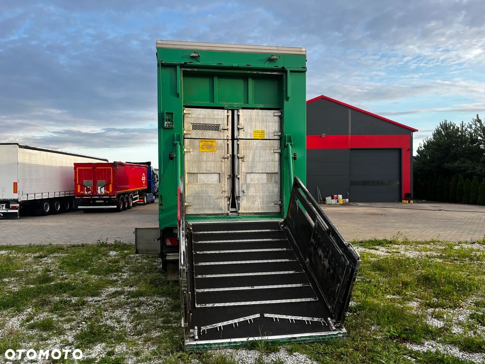 Scania R490 ZESTAW DO PRZEWOZU ŻYWCA/GUITTON/3 POKŁADY/DACH PODNOSZONY/OŚ PODNOSZONA SKRĘTNA/PRZEJAZDOWY - 13