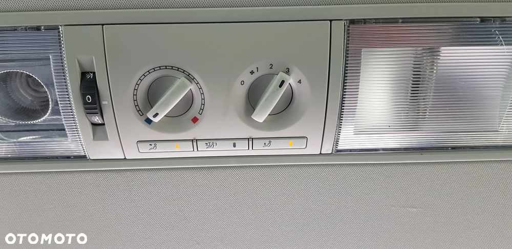 Volkswagen Multivan - 17