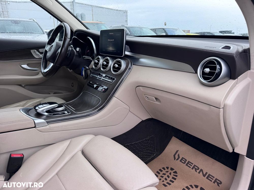 Mercedes-Benz GLC 250 d 4MATIC 9G-TRONIC AMG Line - 13