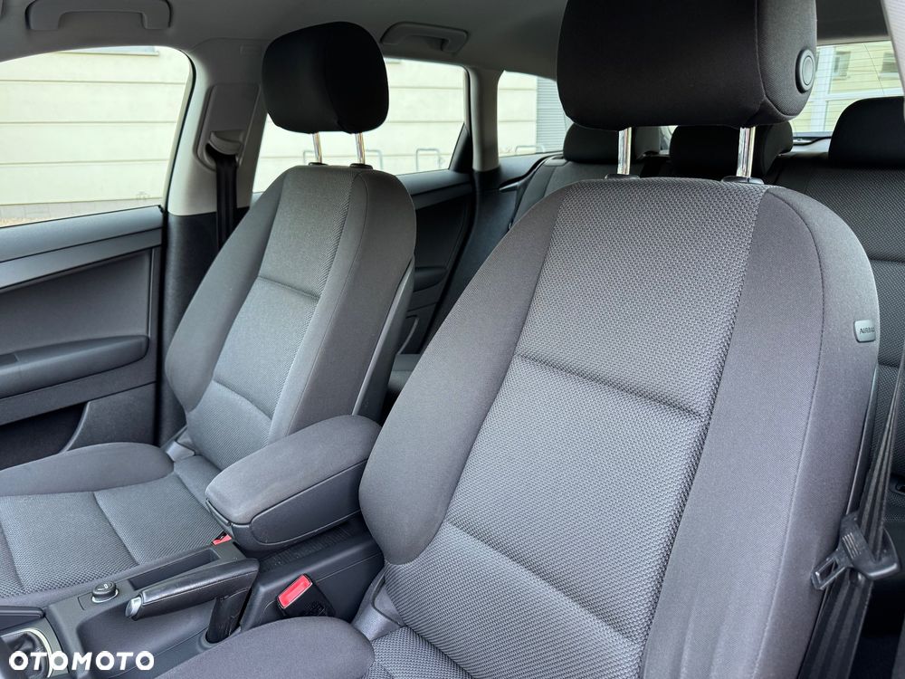 Audi A3 Sportback 1.6 Ambiente - 6