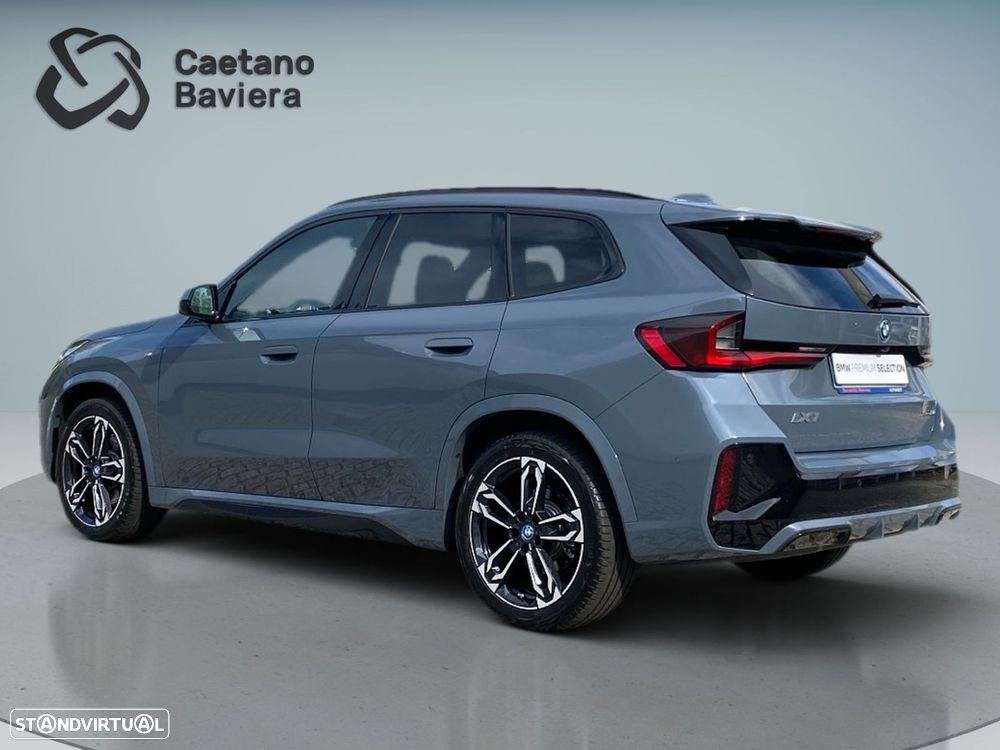 BMW iX1 xDrive30 Pack Desportivo M - 29