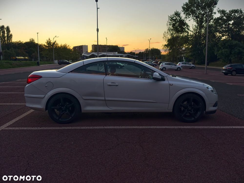 Opel Astra 1.9 CDTI Cosmo - 5