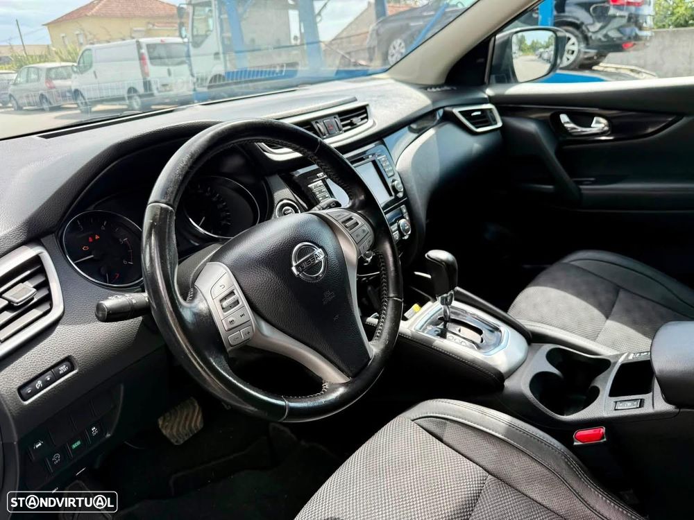 Nissan Qashqai 1.6 dCi 360 Xtronic - 10