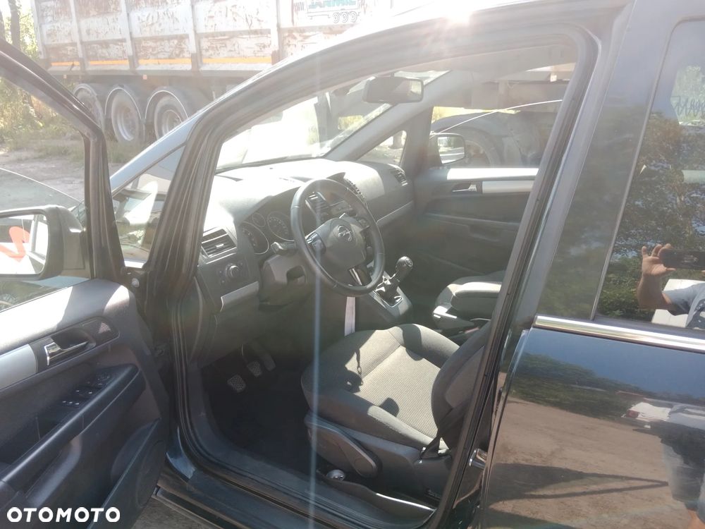 Opel Zafira 1.8 Family Plus - 8