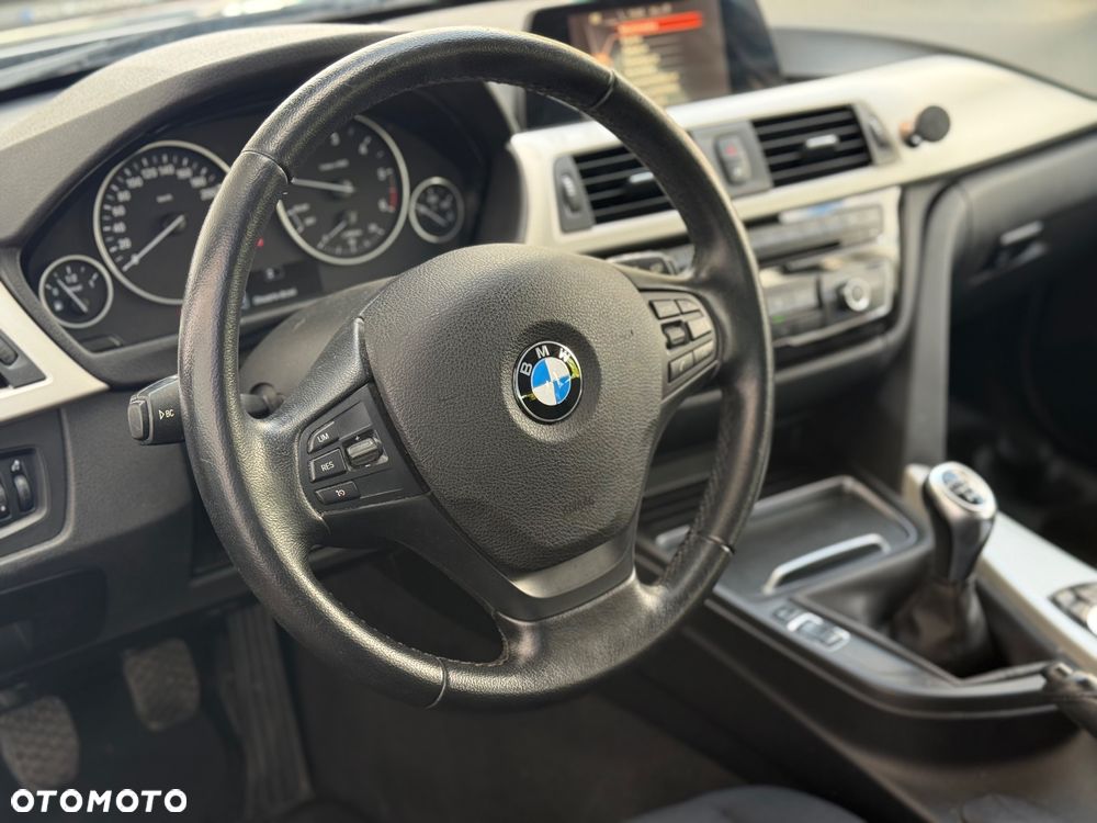 BMW Seria 3 316d - 18