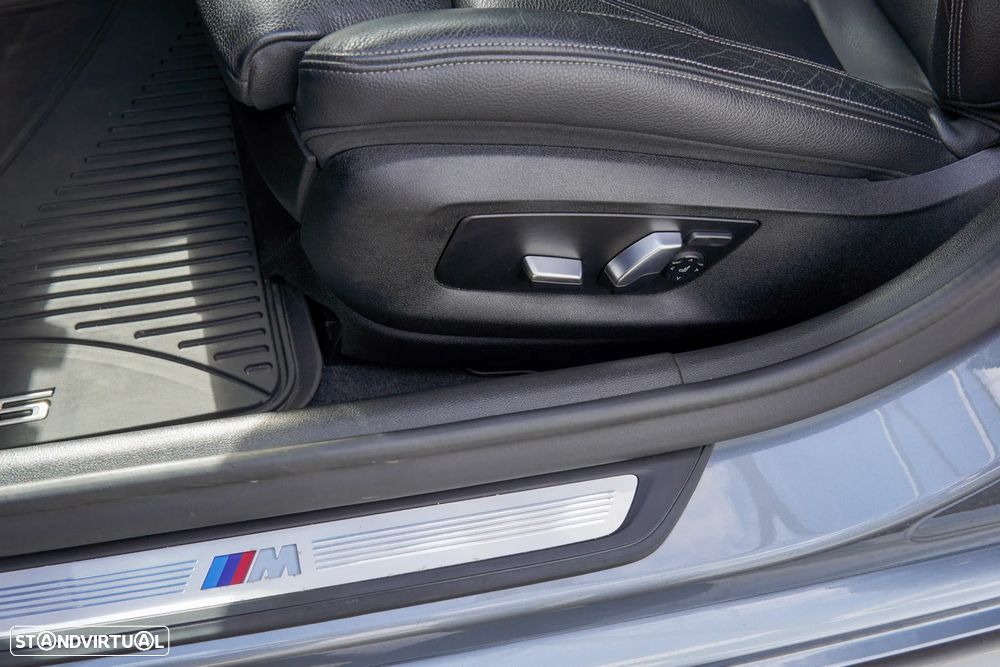 BMW 530 e Pack Desportivo M - 13