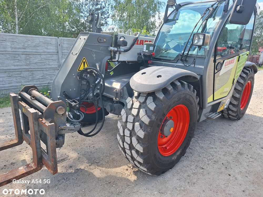 Claas Scorpion 7035 - 7