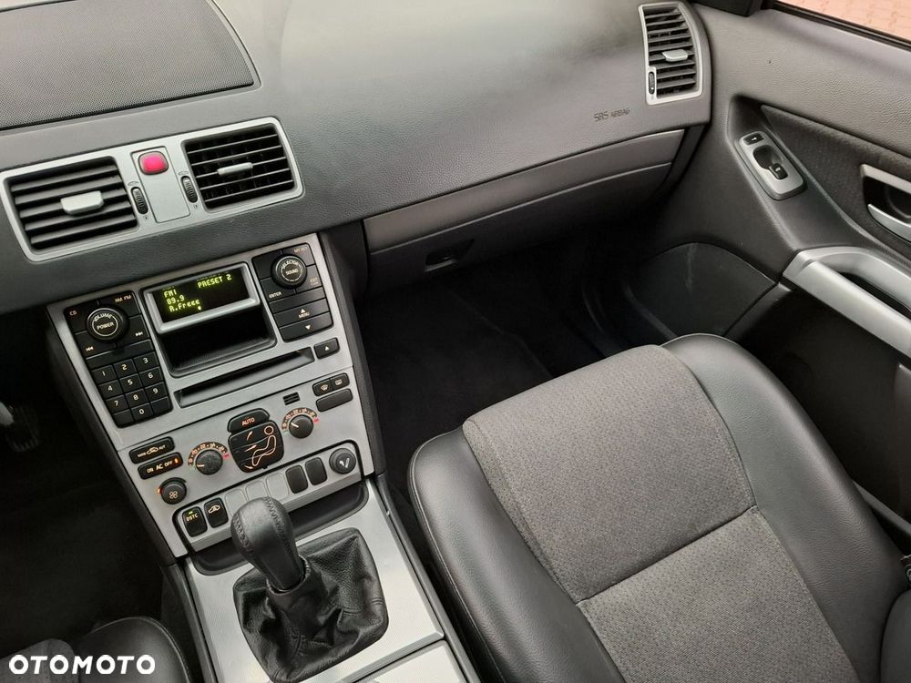 Volvo XC 90 2.4 D5 Kinetic - 19