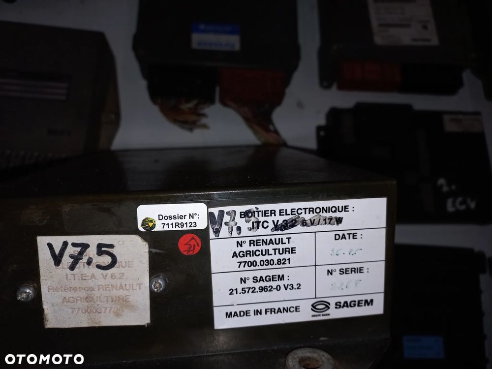 Srerownik skrzynin biegów,jazdy,komputer,licznik,zegar,prędkościomierz, ehr, S1X-11,sauer danfos,464030010,B830-330-180,G199860101020,TCE25,7700065375C,82008153,4564,3388670,M01A,datatronic,0.021.5490.4,3797689H95,A-0540G03D,3791700 h03,re70836,r917010035,ts135,al154758,67hk102,82032694,edc,a-0605g03k,0.010.4069.4, 1248275510,230599a4,1-40-558-1001,moduł,1987585c,1964762c2,1964778c1,04213097,sagem v7,5 ,2098aa,7700030821, 0538201009,007,bosch,auto5,case,sdf,same,deutz,bobcat,merlo.lamborghini,hurlimann, - 12