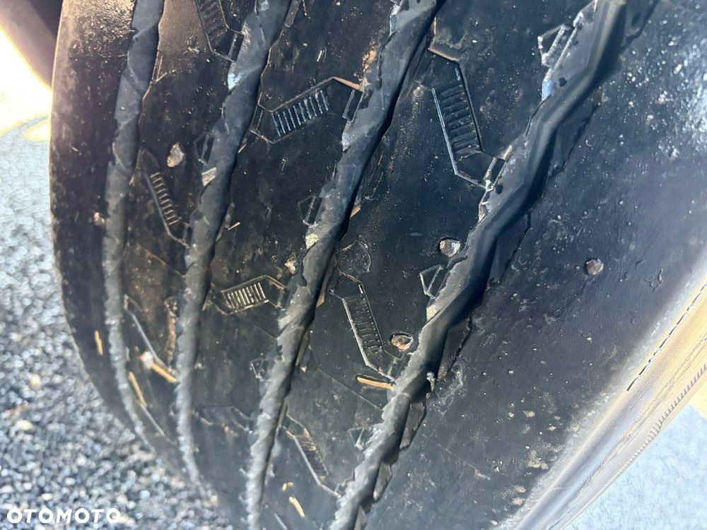 Wielton Firana Standard, Dach podnoszony, Oś podnoszona - 14