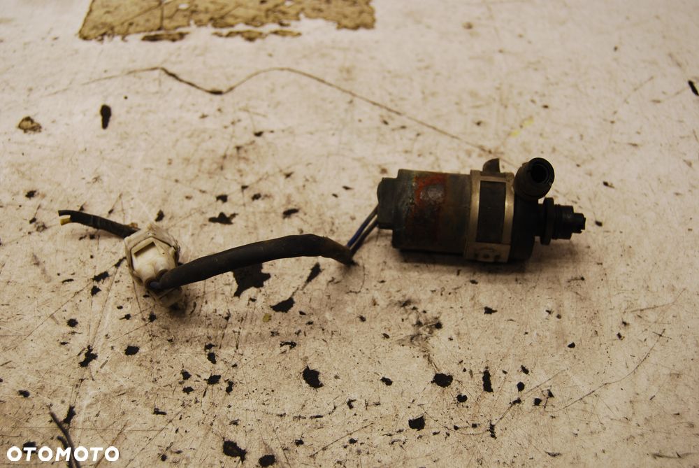POMPKA SPRYSKIWACZA 11958 709301 SUBARU LEGACY IV LIFT - 1