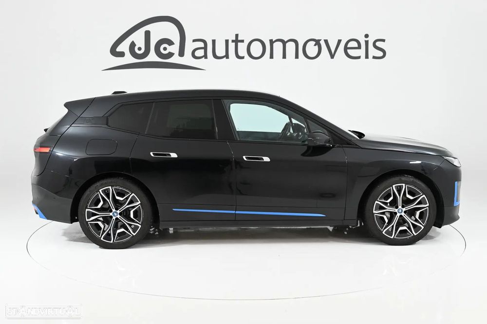 BMW iX xDrive 40 - 7