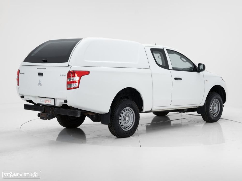 Mitsubishi L200 2.4 DI-D Club Invite 4WD c/IVA - 3