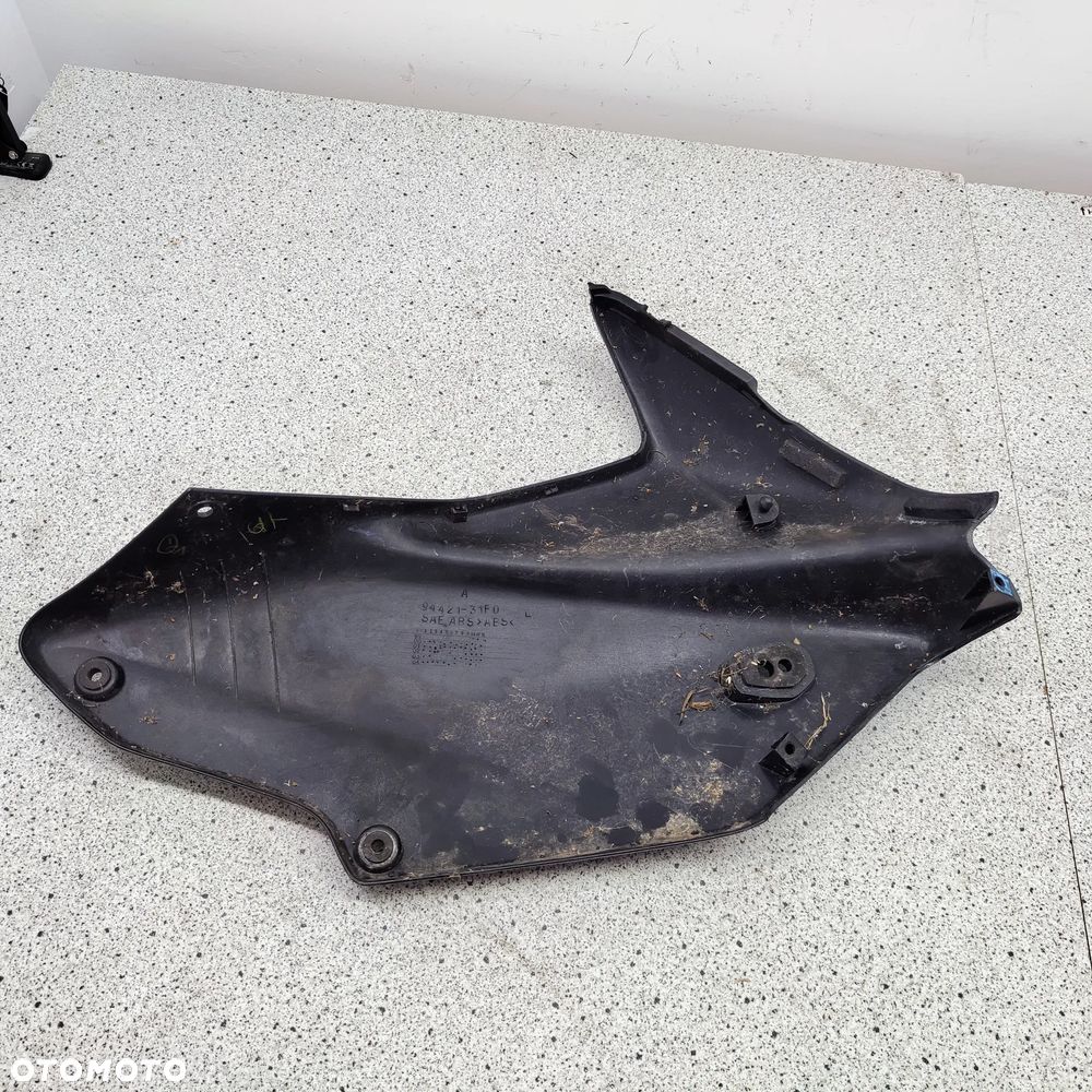 Czacha, czasza, owiewka, osłona lewa Suzuki GSF 600 1200 GSF600 GSF1200 Bandit 600 1200 - 10