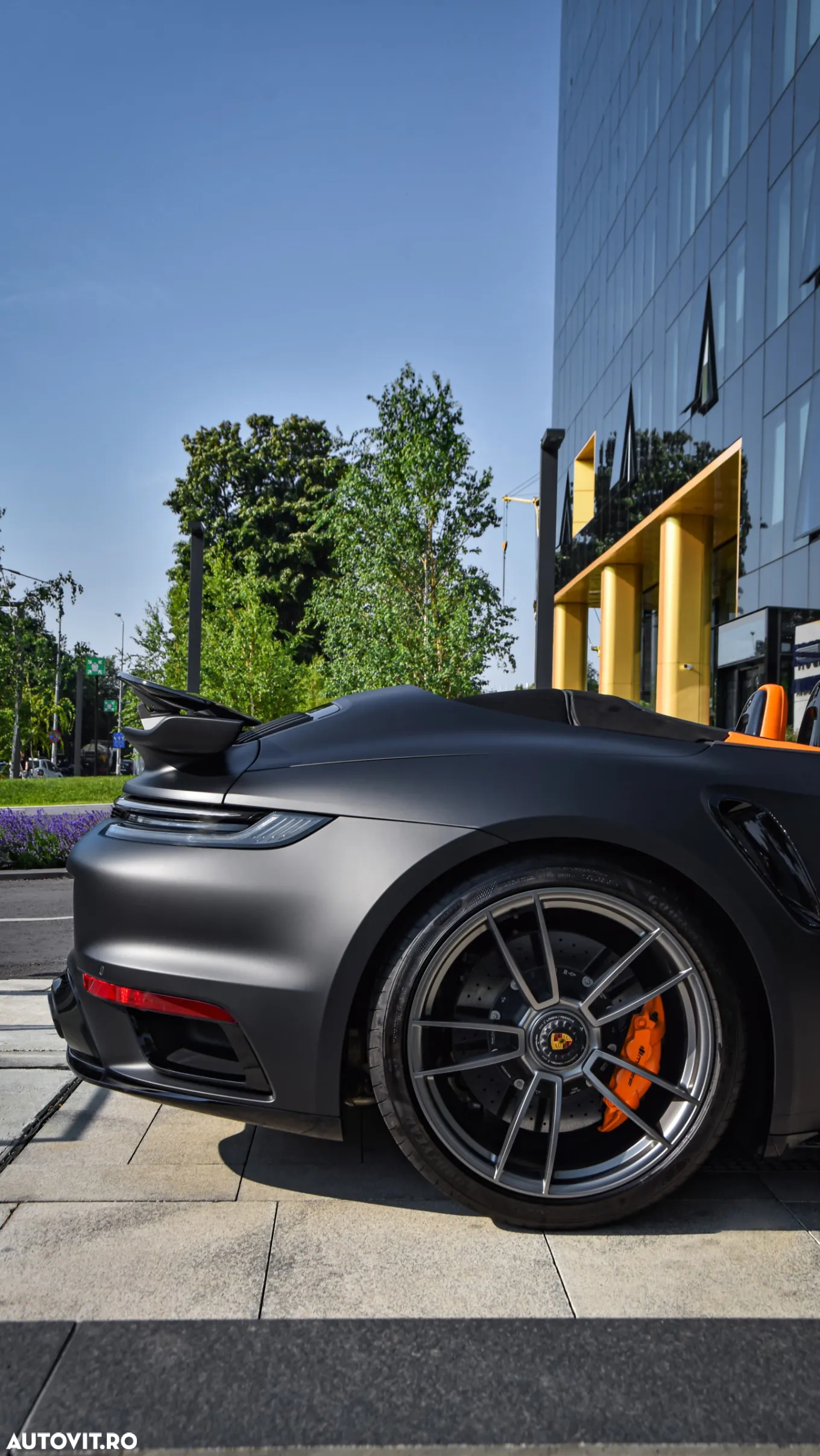 Porsche 992 TURBO S - 12